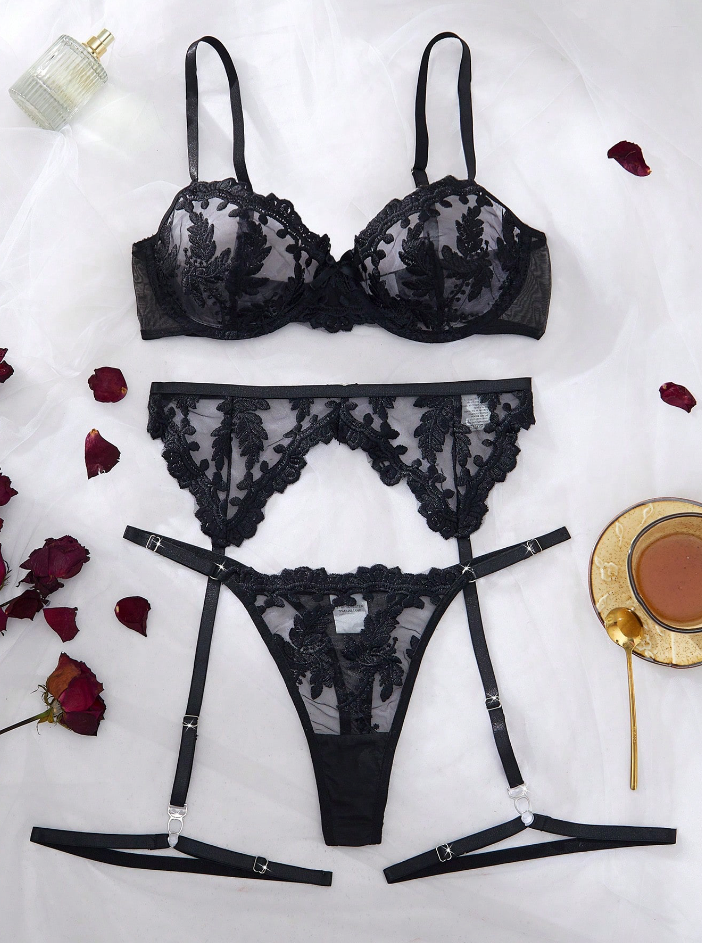 The Intimate Black Set