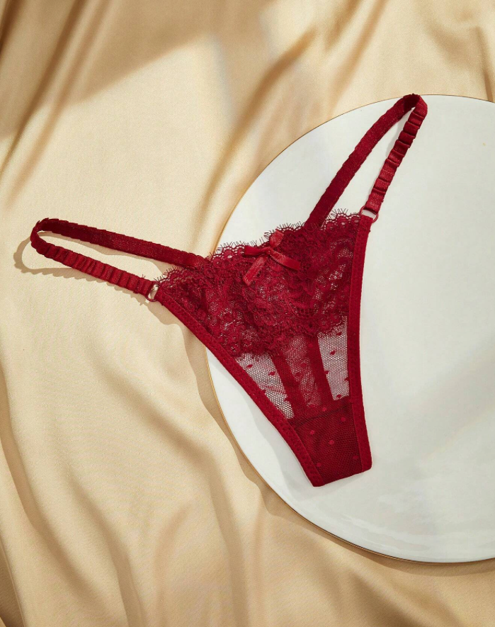 Delicate Lace Curve - Thong